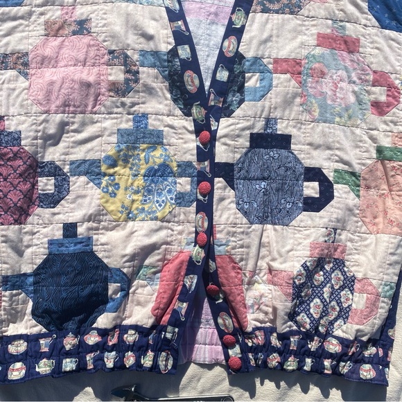Oversized QUILT Patchwork 🫖 Tea Jacket - Picture 3 of 16